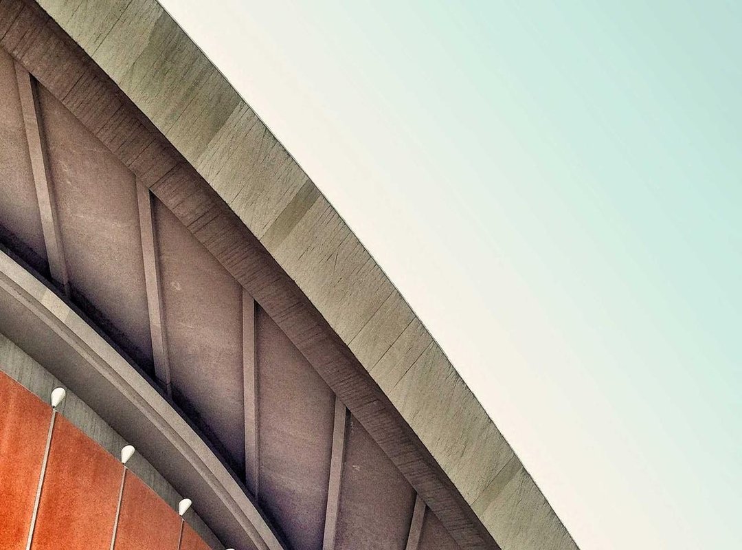 Finding and Following the Right Accounts for Beauty Trends