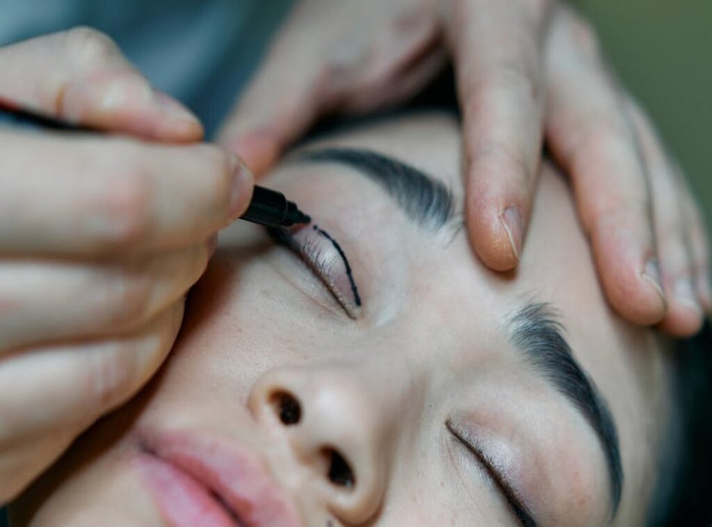 Zahongdos Eyeliner